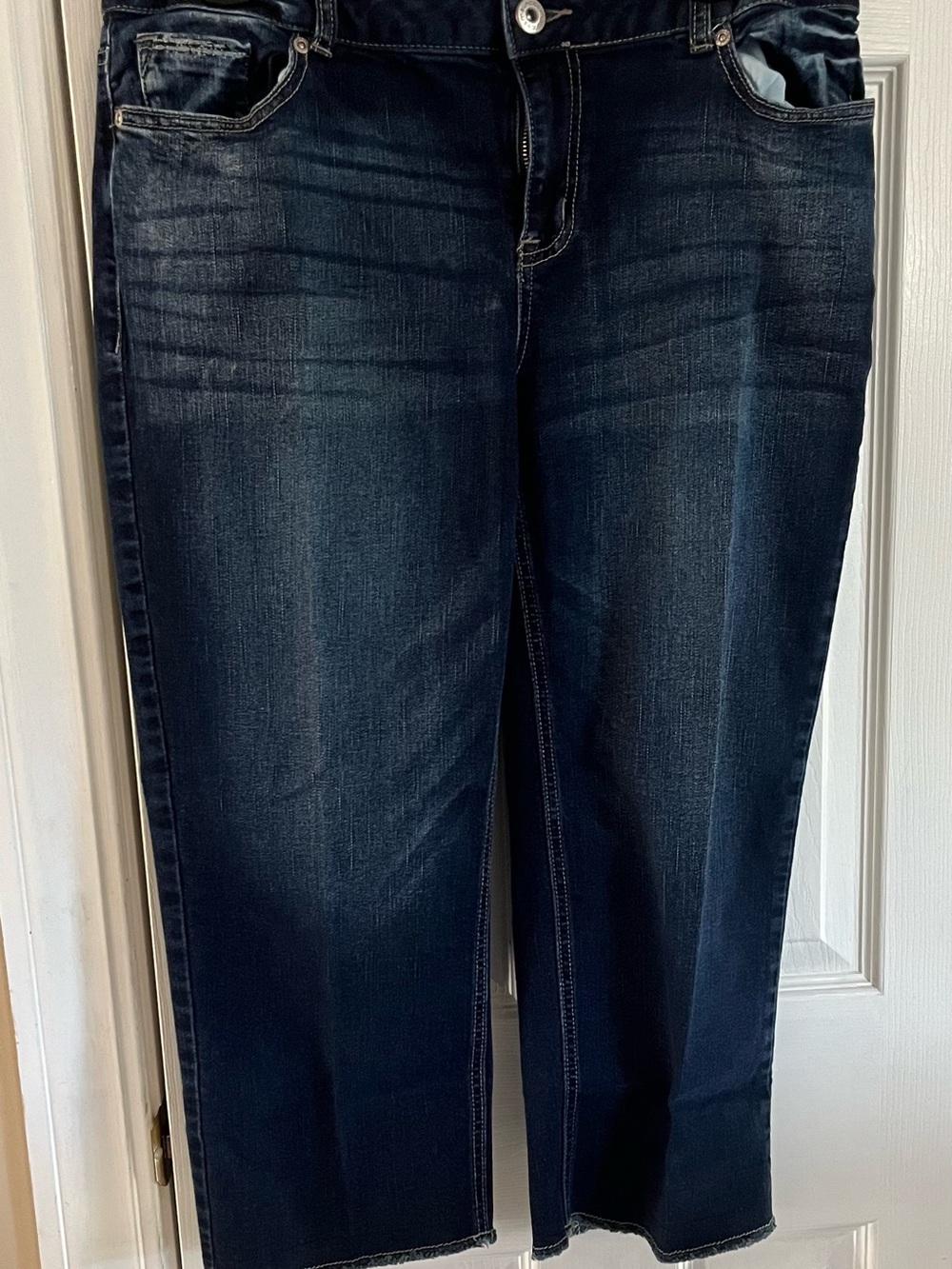 Dark Wash Women’s capri Jeans - Classic Straight Leg